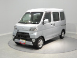 【外観】視認性に優れたライト類が夜間の運転を助けます。4WDターボの力強さが、毎日のタフな使用環境でも期待に応えるパフォーマンスを発揮してくれます。