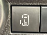 【パワースライドドア】スマートキーや運転席のスイッチでスライドドアの開閉が可能♪電動だから力を入れてドアを開ける必要が無く、小さいお子様でも、重い荷物を持っている時もラクに開け閉めできます♪