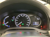 視認性に優れたメーターを採用しており、走行中でも車速や情報が分かりやすく表示されます。運転時の視線移動をむりのない範囲に抑え、快適で安心感のあるドライブをサポートします。