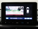 【バックカメラ】シフトを「R」の位置に入れると、自動的に画面がカメラ映像に切り替わり後方の視界をサポートする必須装備です!