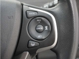 ◆アダプティブクルーズコントロール◆予め設定した車速内でクルマが自動的に加減速。前走車との適切な車間距離を維持しながら追従走行します。【LKAS】車線維持支援システムでステアリング操作を支援。