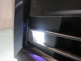 フロントLEDフォグランプです鮮やかな日光色で明るく足元を照らします。