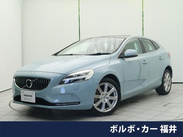 V40 D4 インスクリプション