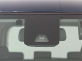 サポカーは、高齢運転者を含めたすべてのドライバーによる交通事故の発生防止・被害軽減対策の一環として、国が推奨する新しい自動車安全コンセプトです。詳しくは販売店スタッフまでおたずねください。