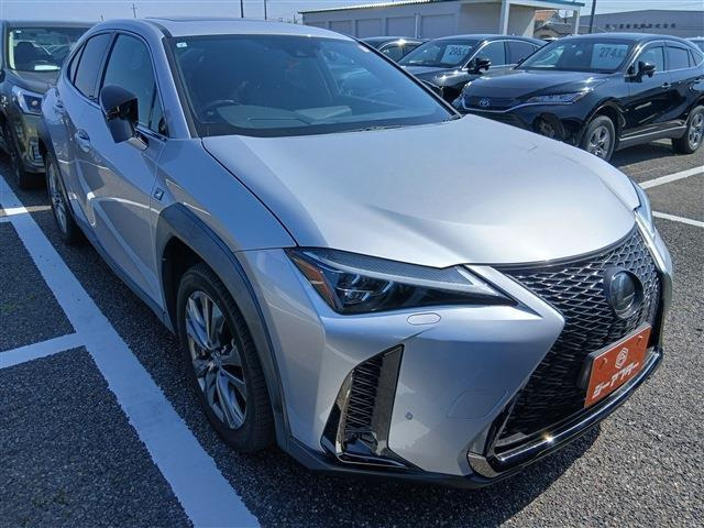 UX 200 Fスポーツ サンルーフ 禁煙車 純正10.3インチナビ