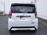 当店は全車『ロングラン保証』付!(1年間、距離無制限 HV車はHV保証付) 別途延長保証もご用意しております♪ ぜひ現車を確認にご来店ください