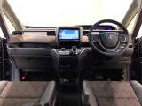 【前方視界】開放的な前方視界!運転がしやすく疲れにくいです♪窓が大きく、見通しがとっても良いおクルマですよ♪