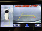 【バックモニター】後ろのカメラの映像をモニターに映し出すことができます!後方の見えない死角や、障害物との距離感をしっかり確認することができます!駐車が苦手な方におすすめです。