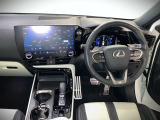 コックピットのような運転席は、ドライバーの運転する楽しさをさらに引き立ててくれます。