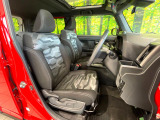 運転席シート廻りは使用感も少なく、良好な状態となっています。丁寧に使われていたことがよくわかりますね。