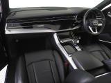 指定工場で車検までご対応可能。6ベイを完備したサービス工場を併設し、快適なAudiライフをサポートします。詳しくは0078-6002-900146中古車スタッフまで