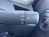 [オートライト]AUTOに合わせておくだけで夜間や、トンネル内で自動でヘッドライトが点灯します!付け忘れ消し忘れがないので楽々☆