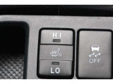 運転席にはシートヒーターが付いています。