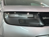 LEDヘッドライトは、点灯の瞬間から最大光量を発揮し、突然暗くなるトンネルなどでの安定感を高めます。