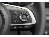 高速道路を頻繁に利用する方におすすめのレーダークルーズコントロール。前を走っている車との適切な距離を保って走行してくれます。長距離運転の疲労感も違いますよ。適度な休憩も忘れずに★