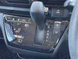 【 シフト 】スムーズなシフトチェンジで快適にお車を操縦していただけます!//