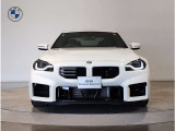 【キドニーグリル】BMWは約90年もの間、ほぼ全ての車両にひと目でBMWだと分かるこの特徴的なフロントグリルが備えられ、デザイン・アイコンとして親しまれてきました。