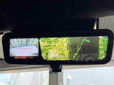 【デジタルインナーミラー】後席の大きな荷物や同乗者で後方が確認しづらい時でも安心!カメラが撮影した車両後方の映像をルームミラー内に表示。クリアな視界で状況の確認が可能です!