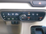 運転席&助手席シートヒーター付き☆充電用USBジャック2個付き♪