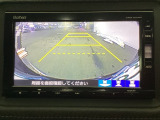 バックモニター付きで、車庫入れやバック時の後方確認をサポート。