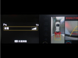 コーナーセンサーを装備。障害物までの距離に応じて警告音を変えてお知らせ。縦列駐車時や駐車場・車庫等での取り回しをサポートします。詳細は販売店スタッフまでお尋ね下さい。