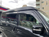 プラスチックバイザーで雨の日も車内換気で気分良くドライブ出来ます