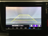 バックでの車庫入れも安心です! リアカメラが付いているバックモニター付のナビを装備しております。操作線もついており距離感も画面から確認できます。