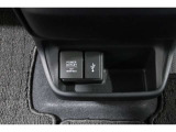スマートフォンなどの音楽再生が可能なUSB接続ジャック装備車両です♪♪♪