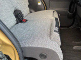 後席は使い勝手良く改良されました。荷物ストッパーにもなり、荷物が倒れてしまうのも防ぐことが出来ます。