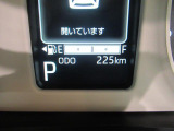 たとえばダイハツのお店にある、たくさんのスマアシ搭載車は、正常に作動する事をしっかり確認します。