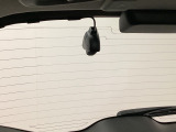 後方にもドライブレコーダーのカメラが付いています。前後両方でお車の周りを監視・記録いたします。