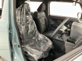 【運転席・助手席】内装ルームクリーニング済みです。しっかり綺麗にしていますので、是非、お確かめください。車に自信があるからこそ、是非一度ご来店頂き内外装も見てもらえると幸いです。