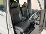 【運転席・助手席】内装ルームクリーニング済みです。しっかり綺麗にしていますので、是非、お確かめください。車に自信があるからこそ、是非一度ご来店頂き内外装も見てもらえると幸いです。