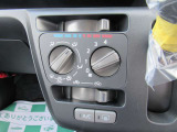 万が一の事故等が起きたときには、自社所有の積載車でお客様の大切なお車を 現地まで積載にお伺いいたします。また、代車を無料でご準備いたします!
