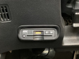 ハンドルの左下にETCがついています。高速道路の料金所の通過も楽々です!。 カードの取り出しもしやすい場所についています。
