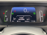 マルチインフォメーションディスプレイです。燃費や走行距離が分かり、半ドアなど車に異常がある際に警告してくれます。車に乗る楽しみが増えますね。
