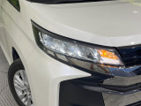 【LEDヘッドライト】悪天候や夜間走行時も良好な視界を確保し安心して運転できる高輝度LEDヘッドライトを装備!点灯速度が早く、消費電力も抑えられています。