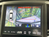 【パノラミックビューモニター】専用のカメラにより、上から見下ろしたような視点で360度クルマの周囲を確認することができます☆死角部分も確認しやすく、狭い場所での切り返しや駐車もスムーズに行えます。