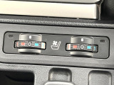 【シートベンチレーション】夏場は涼しい風でお尻や背中の熱やムレを防ぎ、冬はエアコンよりも早く温まってポカポカに!レザーシートにうれしい装備で、季節を問わず快適に過ごせます。