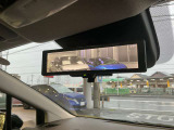 悪天候や荷物で後方の確認がしにくい時もミラーに映像で映してくれるインテリジェントルームミラーです。