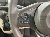 ステアリングにオーディオ操作スイッチが付いています。オーディオ画面に直接タッチしなくても操作が出来ますので、運転に集中できます。