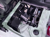 たとえばダイハツのお店にある、たくさんのスマアシ搭載車は、正常に作動する事をしっかり確認します。