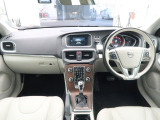 V40  D4 インスクリプション