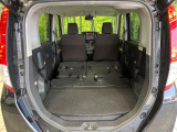 普段のお買い物や通勤、送迎等に十分な荷室スペースを確保しております。セカンドシートを倒すと、大きな荷物の積載も可能です♪