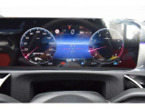 メルセデスの認定中古車は2年保証がついております。
