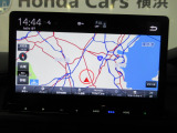 バックカメラの画像です。ガイドラインがスムースな車庫入れをサポートいたします。車庫入れの安心感がアップしますね。