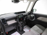ダイハツのお店では、ダイハツ車を知り尽くしたプロフェッショナルが、専用の診断機器を使って各システムを点検しております。