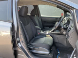 運転席は視認性や操作性を重視したつくりで、どなたでも扱いやすく快適にお乗りいただけます。清掃を行い、安心してご覧いただける状態で展示しております。