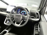 見通しのよいすっきりとした視界で、誰でも運転しやすいです。運転のしやすさは疲れにくさにも繋がりますよ♪