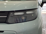 LEDヘッドライトは、点灯の瞬間から最大光量を発揮し、突然暗くなるトンネルなどでの安定感を高めます。